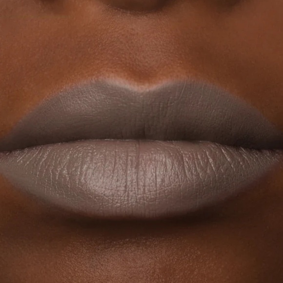 Jeffree Star Grave Digger - Dirty Grey Velvet Trap Lipstick - Picture 2 of 6
